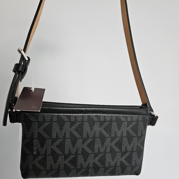 Michael Kors Fanny Pack Belt bag, Size L NWT - Picture 4 of 8